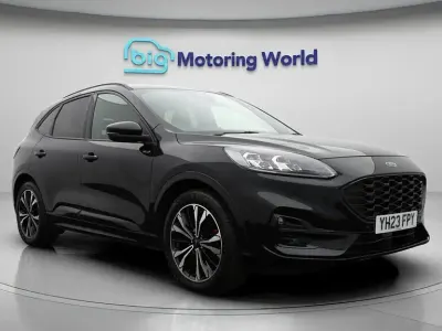 Usado Ford Kuga ST-Line X 190 CV (139 kW) 2023 Negro SUV