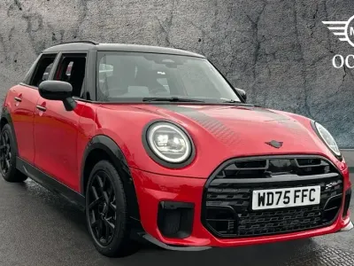 Used Mini Cooper Hatch 113 kW (154 HP) 2025 Red Hatchback