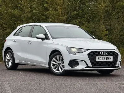 Usado Audi A3 Sportback Design 110 CV (80 kW) 2022 Blanco Utilitario