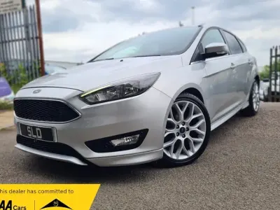 Used Ford Focus Zetec 125 HP (91 kW) 2015 Hatchback