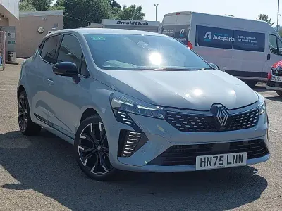 Used Renault Clio Techno 90 HP (66 kW) 2025 Grey Hatchback