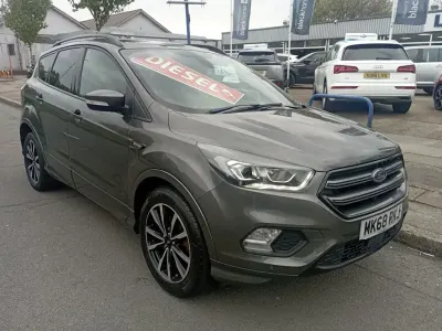 Używany Ford Kuga ST-Line 120 KM (88 kW) 2018 Szary SUV