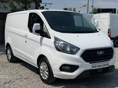 Used Ford Transit Custom Limited 130 HP (95 kW) 2022 White Van