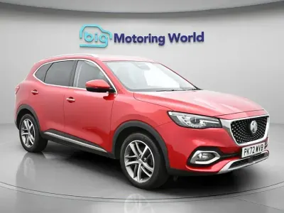 Begagnad MG HS 2023 Röd SUV