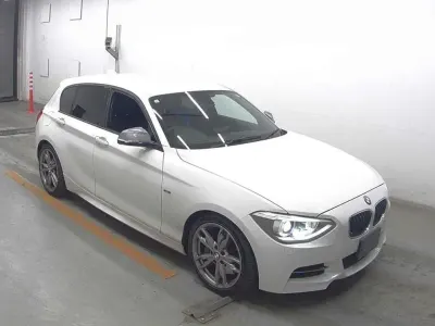 Used BMW M135 Comfort Edition 316 HP (232 kW) 2013 White Hatchback