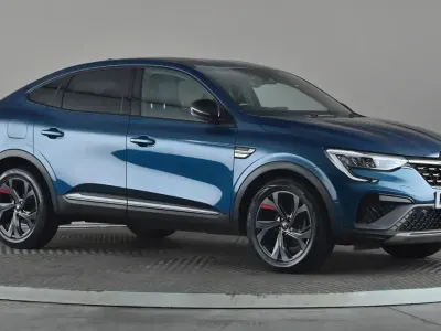 Begagnad Renault Arkana R.S. 142 HK (104 kW) 2022 Blå SUV
