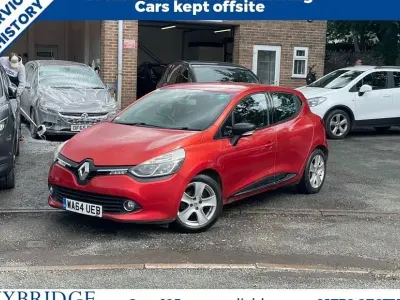 Begagnad Renault Clio IV Dynamique 75 HK (55 kW) 2014 Röd Halvkombi