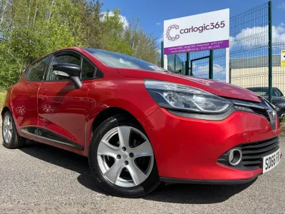 Used Renault Clio Dynamique 75 HP (55 kW) 2016 Red Hatchback
