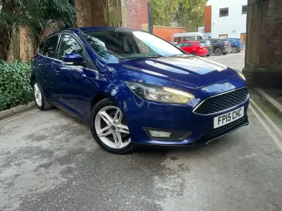 Used Ford Focus Zetec 115 HP (84 kW) 2015 Blue Hatchback
