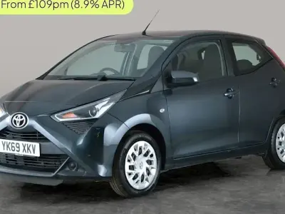 Used Toyota Aygo X-play 72 HP (52 kW) 2020 Hatchback