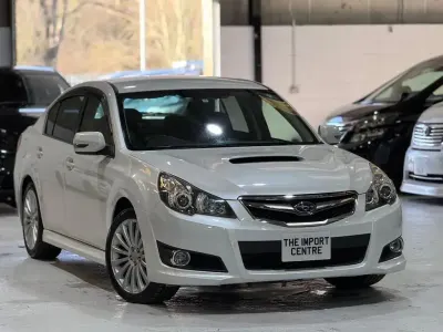 Używany Subaru Legacy GT 2009 Biały Sedan/Limuzyna