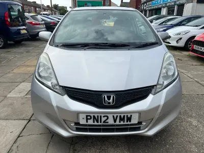 Used Honda Jazz ES 99 HP (72 kW) 2012 Silver Hatchback