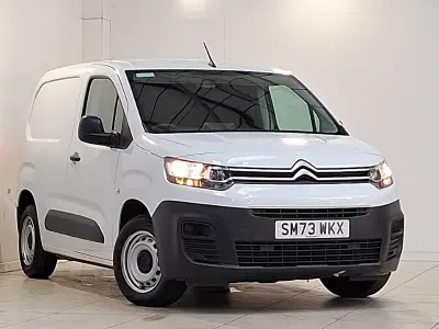 Used Citroën Berlingo 100 HP (73 kW) 2023 White MPV