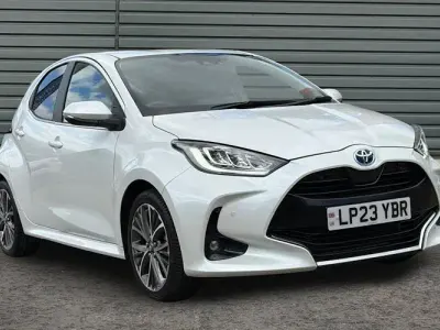 Used Toyota Yaris 116 HP (85 kW) 2023 White Hatchback