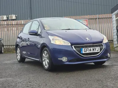 Begagnad Peugeot 208 Active 82 HK (60 kW) 2014 Blå Halvkombi
