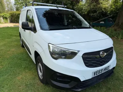 Begagnad Vauxhall Combo Edition 2019 Vit Minibuss