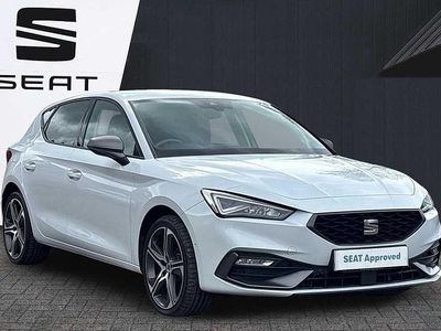 Begagnad Seat Leon FR 204 HK (150 kW) 2020 Vit Halvkombi