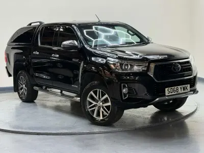 Używany Toyota HiLux Luxury 150 KM (110 kW) 2018 Czarny Pickup