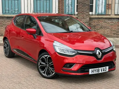 Used Renault Clio Signature 2018 Red Hatchback