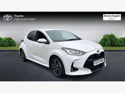 Used Toyota Yaris Hybrid Design 2023 White Hatchback