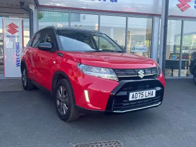 Used Suzuki Vitara 2025 A9h  bright red / black roof SUV