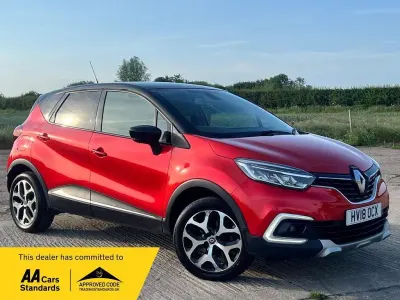 Used Renault Captur Signature 90 HP (66 kW) 2018 Red/black SUV
