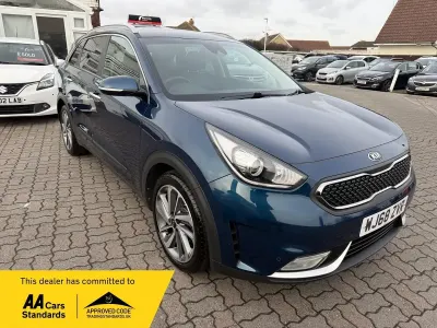 Begagnad Kia Niro 141 HK (103 kW) 2018 Blå SUV