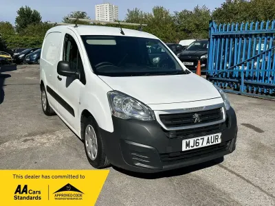 Used Peugeot Partner 2017 White