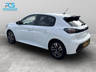 Used Peugeot 208 Allure+ 100 HP (73 kW) 2023 White Hatchback