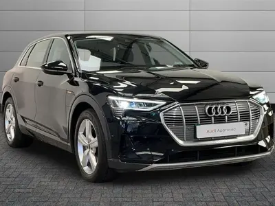 Usado Audi e-tron Advanced 230 kW (313 HP) 2021 Preto SUV