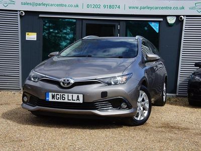 Used Toyota Auris Business Edition 116 HP (85 kW) 2016 Bronze Estate