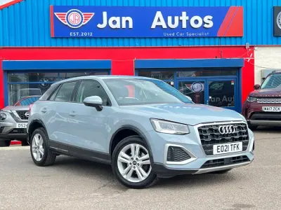 Begagnad Audi Q2 Sport 2021 Grå SUV