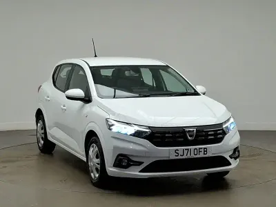 Used Dacia Sandero Comfort 100 HP (73 kW) 2021 White Hatchback