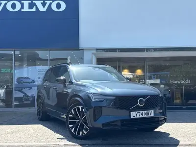 Begagnad Volvo XC90 Plus 250 HK (183 kW) 2025 SUV