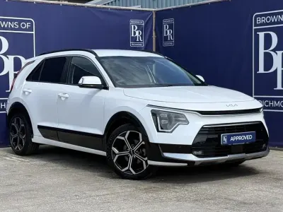 Used Kia Niro 139 HP (102 kW) 2022 White SUV