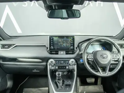 Used Toyota RAV4 218 HP (160 kW) 2021 Silver SUV