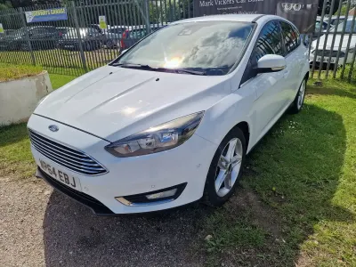 Used Ford Focus Titanium 2014 White Hatchback