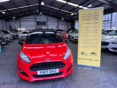 Used Ford Fiesta ST-Line 140 HP (102 kW) 2017 Red Hatchback