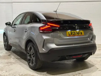 Begagnad Citroën C4 Shine 127 HK (93 kW) 2021 Grå Halvkombi