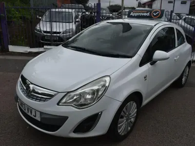 Used Vauxhall Corsa 2013 White Hatchback