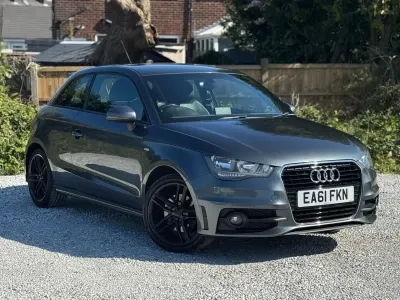 Usado Audi A1 S-Line 122 CV (89 kW) 2011 Gris Utilitario