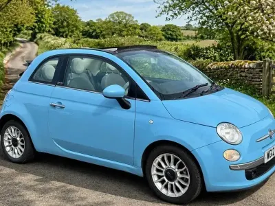 Begagnad Fiat 500C Lounge 2012 Blå Cab