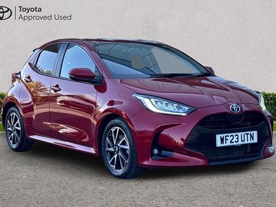 Used Toyota Yaris Hybrid Design 116 HP (85 kW) 2023 Scarlet flair Hatchback