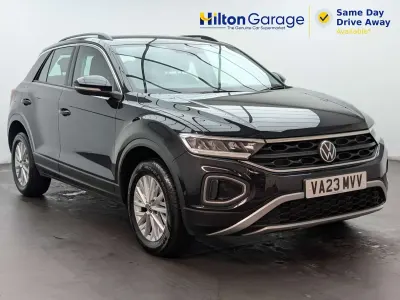 Used VW T-Roc Life 150 HP (110 kW) 2023 Black SUV
