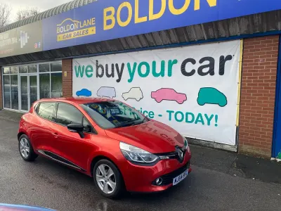 Używany Renault Clio IV Dynamique 75 KM (55 kW) 2014 Czerwony Hatchback