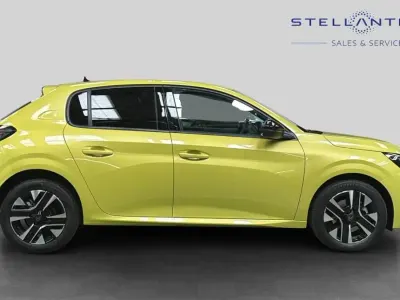 Used Peugeot 208 Allure 108 HP (79 kW) 2025 Yellow Hatchback