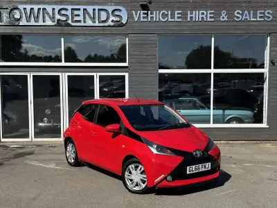 Used Toyota Aygo x-press 69 HP (50 kW) 2016 Red Hatchback