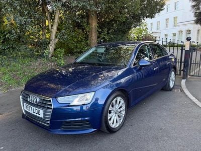Begagnad Audi A4 Advanced 190 HK (139 kW) 2017 Blå Sedan