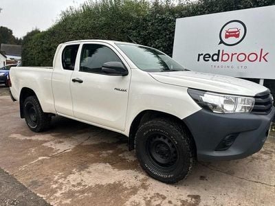 White Used 2020 Toyota HiLux Active Pickup | £14,995 (A bit pricey)