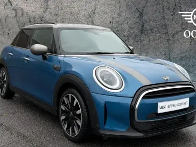 Begagnad Mini Cooper Exclusive 134 HK (98 kW) 2021 Blå Halvkombi
